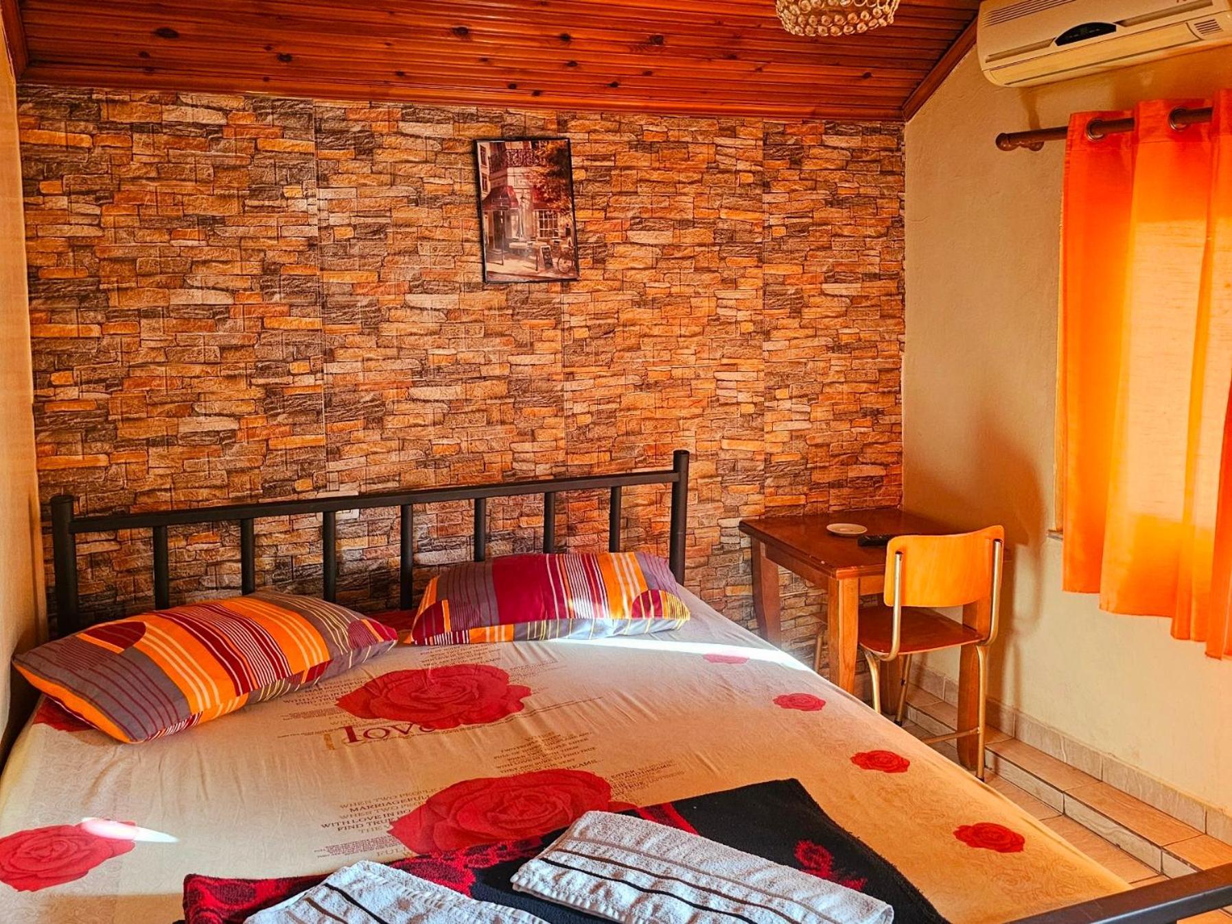 Dafina Hotel Tiran Oda fotoğraf